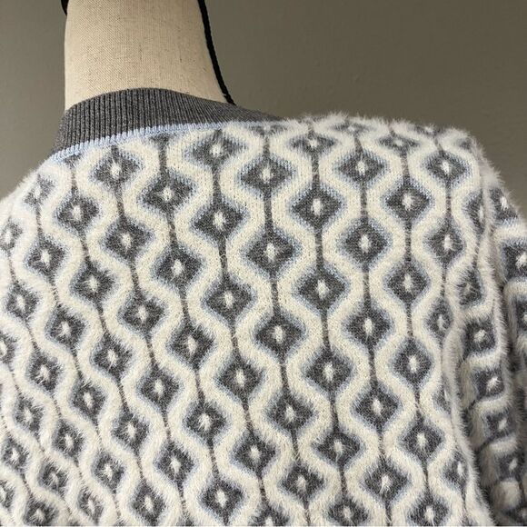 Cupcakes and cashmere button down geometric print cardigan - Picture 7 of 13